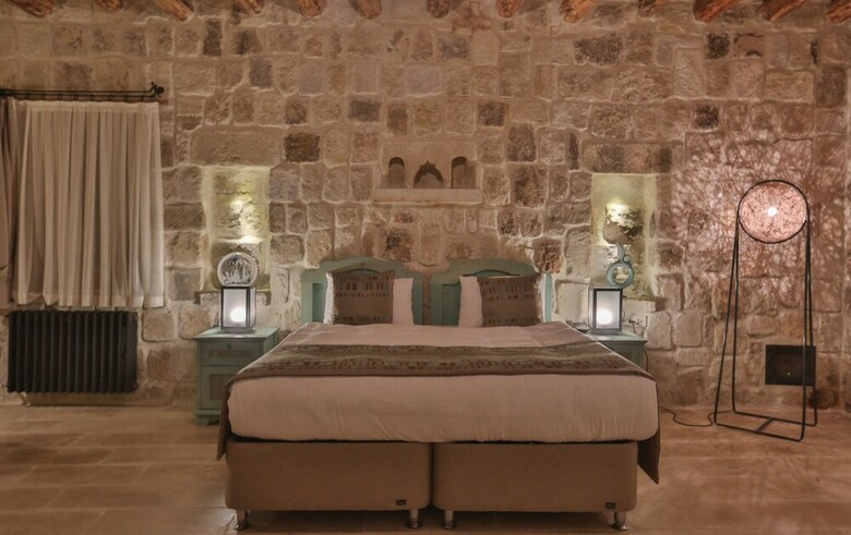 Hotel Acropolis Cave Suite