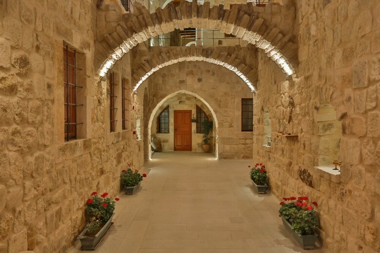 Hotel Acropolis Cave Suite