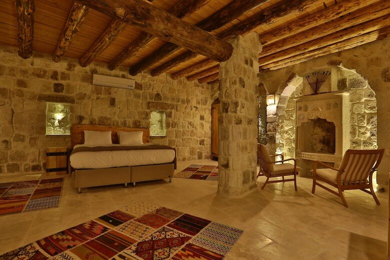Hotel Acropolis Cave Suite