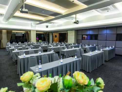 Loft Mania Boutique Hotel