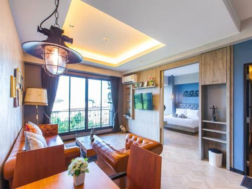 Loft Mania Boutique Hotel
