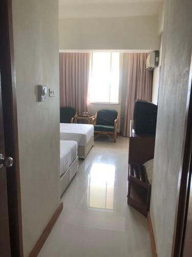 Hotel Paradorn Inn