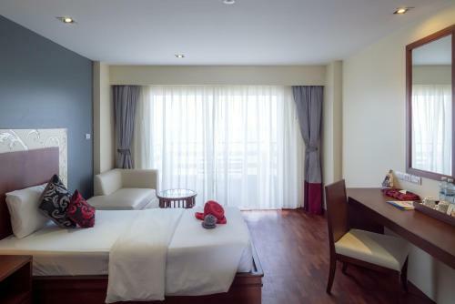Grand Jomtien Palace Hotel