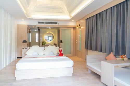 Grand Jomtien Palace Hotel