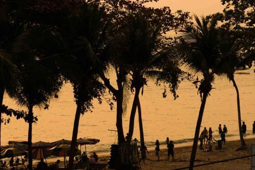 Hotel Jomtien Boathouse