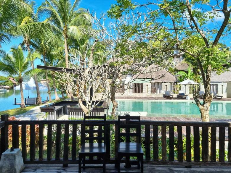 Hotel Aana Resort & Spa