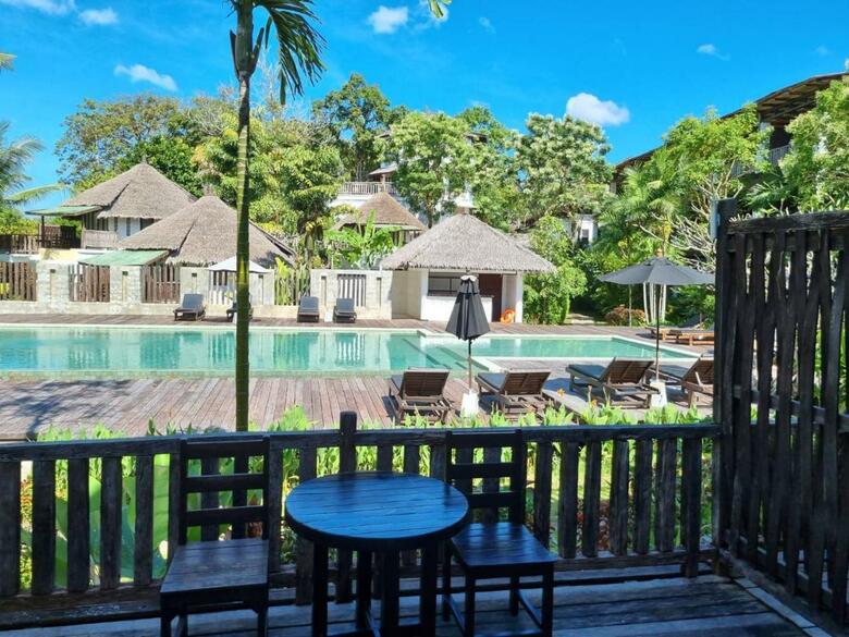 Hotel Aana Resort & Spa