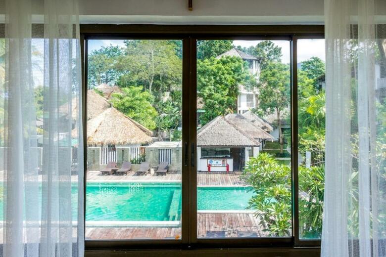 Hotel Aana Resort & Spa