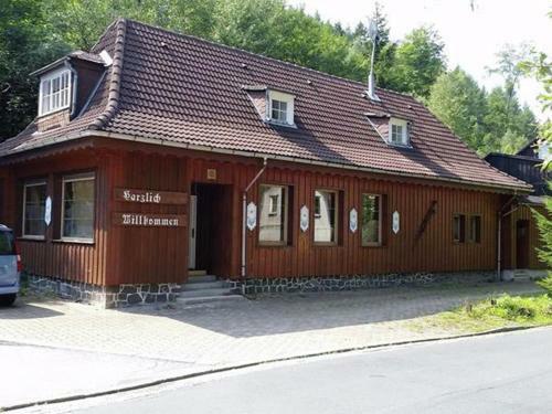Spacious Apartment In Upper Harz, Near River
