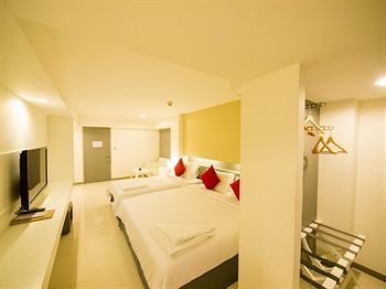Myhotel Cmyk @ratchada