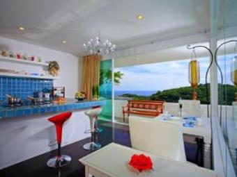 Hotel Grand Bleu Ocean View Pool Suite