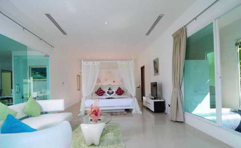Hotel Grand Bleu Ocean View Pool Suite