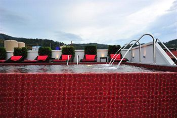 Alfresco Phuket Hotel