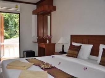 Hotel Baan Chayna Lounge Resort