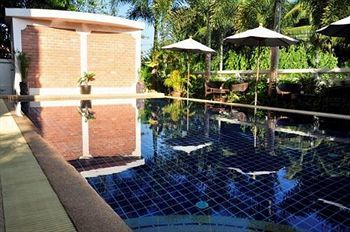 Hotel Baan Chayna Lounge Resort