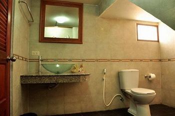 Hotel Baan Chayna Lounge Resort