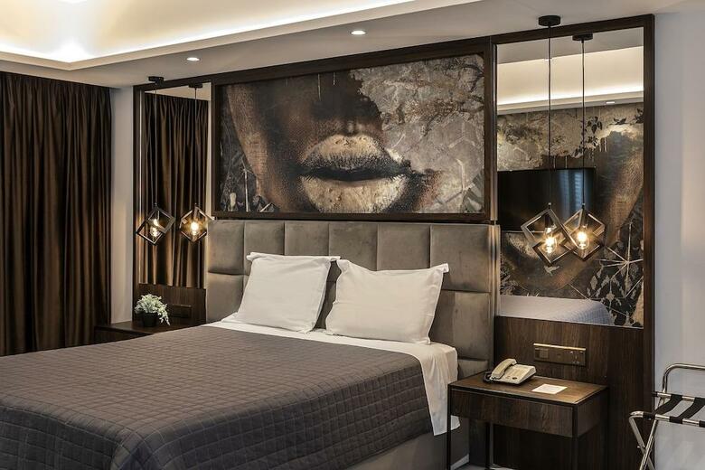 Hotel Almond Business Suites