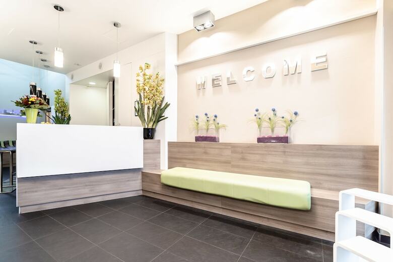Hotel Demas City