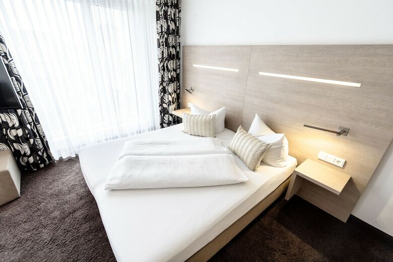 Hotel Demas City