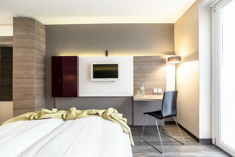 Hotel Demas City