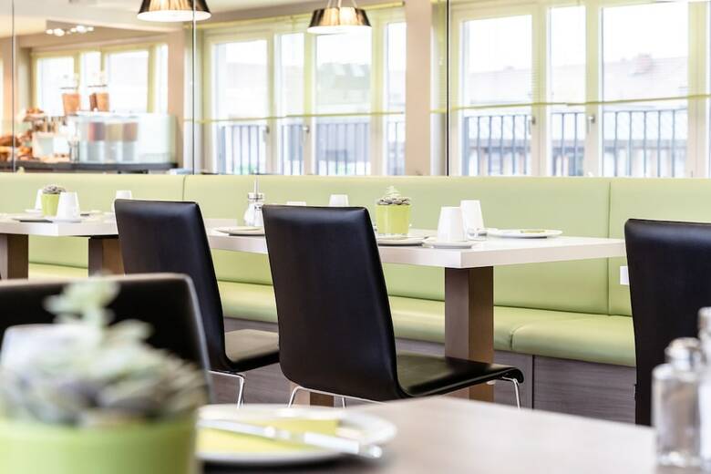 Hotel Demas City