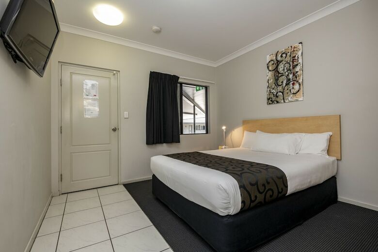 Alara Motor Inn