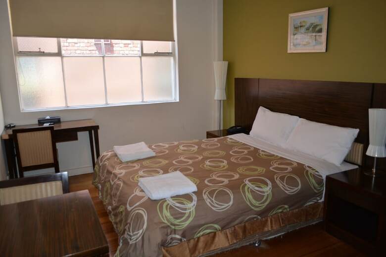 Aparthotel Yti Garden Hotel