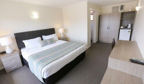 Seven Pines Motor Inn