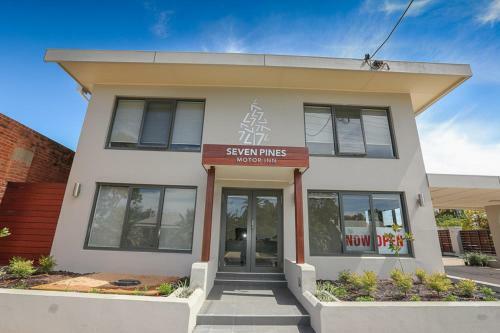 Seven Pines Motor Inn