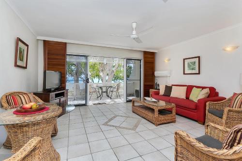 On Palm Cove Beachfront Apartments