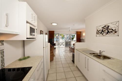 On Palm Cove Beachfront Apartments