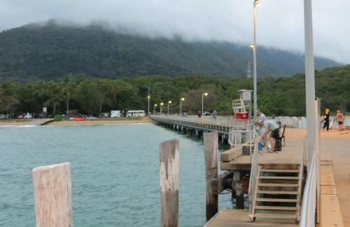 On Palm Cove Beachfront Apartments