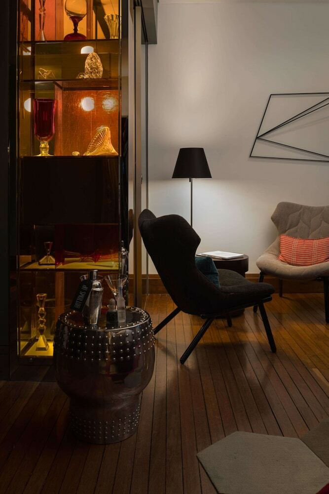 Hotel Qt Sydney