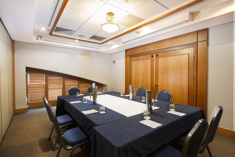 Radisson Hotel & Suites Sydney