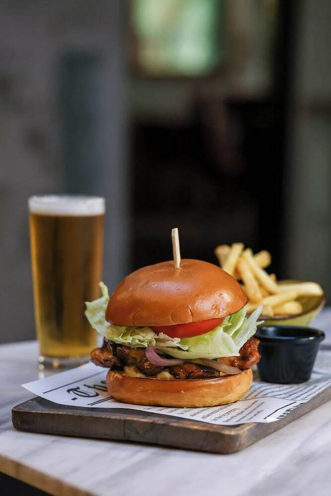 The Melbourne Hotel