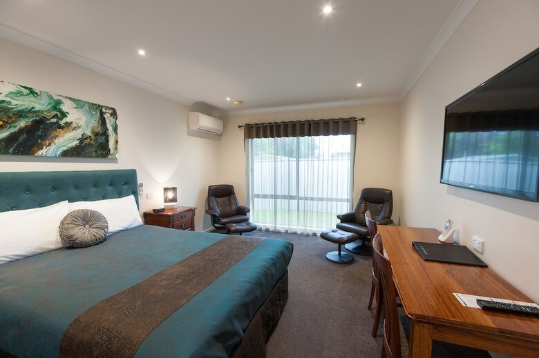 Addison Motor Inn