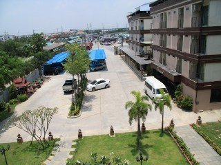 Bs Premier Airport Hotel