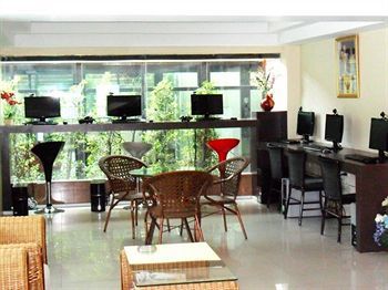 Bs Premier Airport Hotel