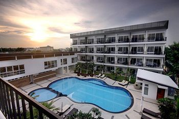 Bs Premier Airport Hotel