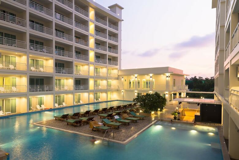 Hotel Chanalai Hillside Resort
