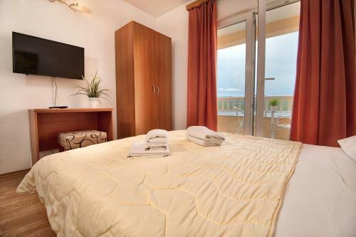 Apartments Kne?evi?