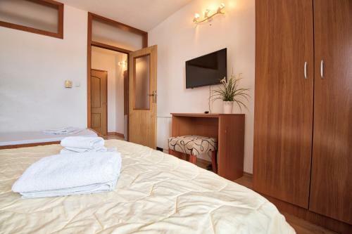 Apartments Kne?evi?