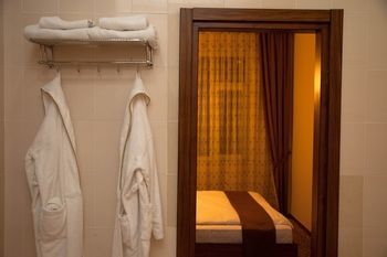 Askar  Hotel
