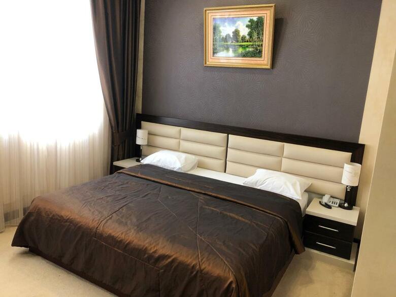 Aysberq Hotel