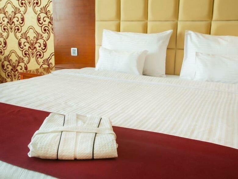 Hotel Emerald