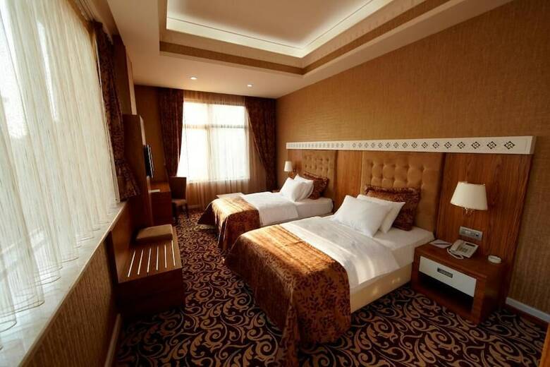 Divan Express Baku Hotel