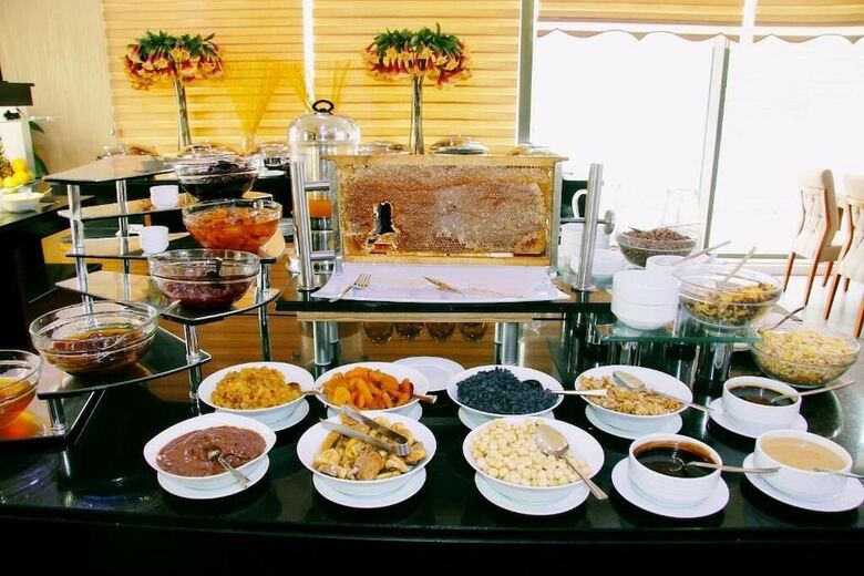 Divan Express Baku Hotel