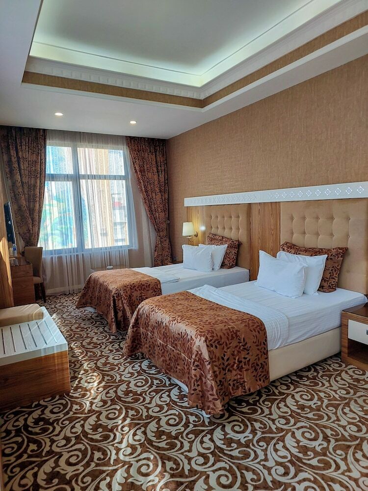 Divan Express Baku Hotel