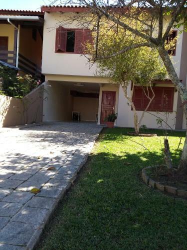 Casa Bombinhas