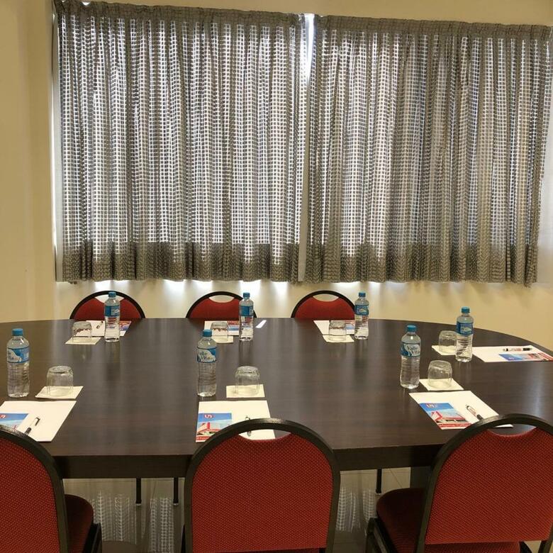 Lh Plaza Hotel